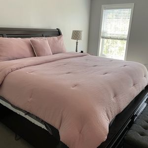 Dream Stories King Pink comforter
